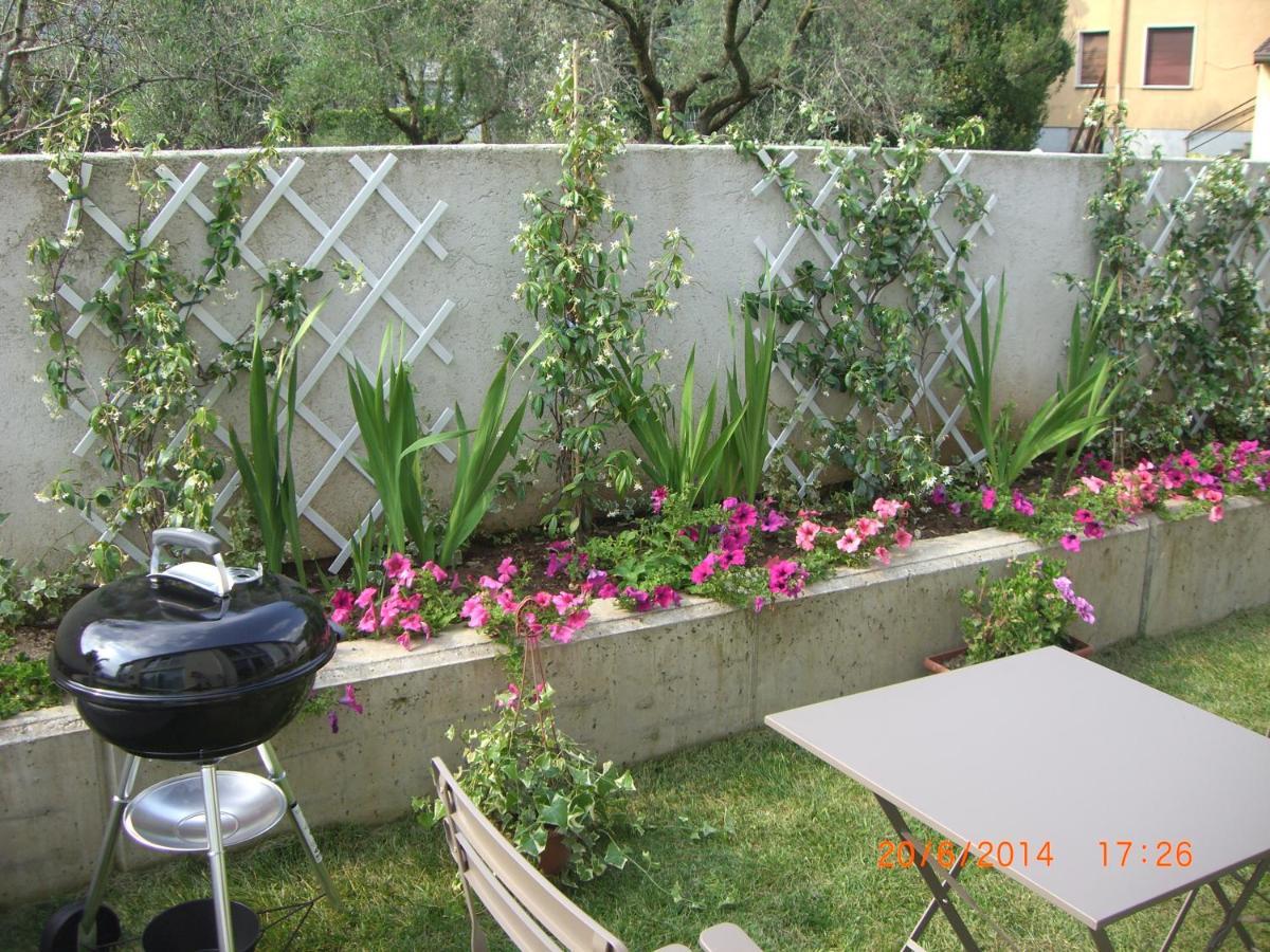 Direttamente Al Lago Apartments Marone Luaran gambar