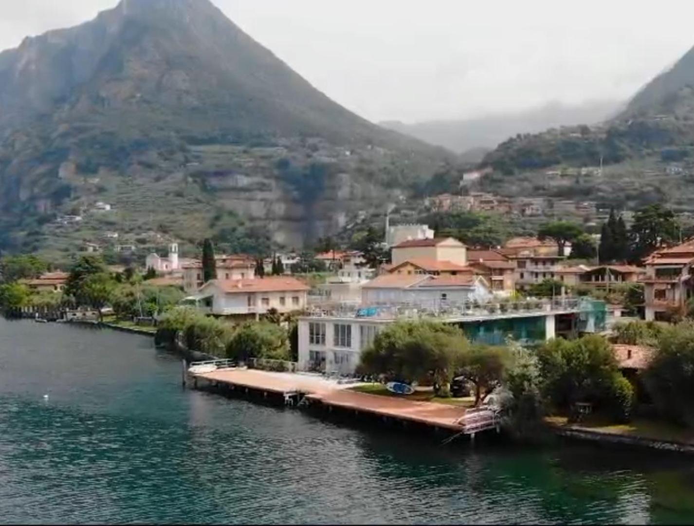 Direttamente Al Lago Apartments Marone Luaran gambar